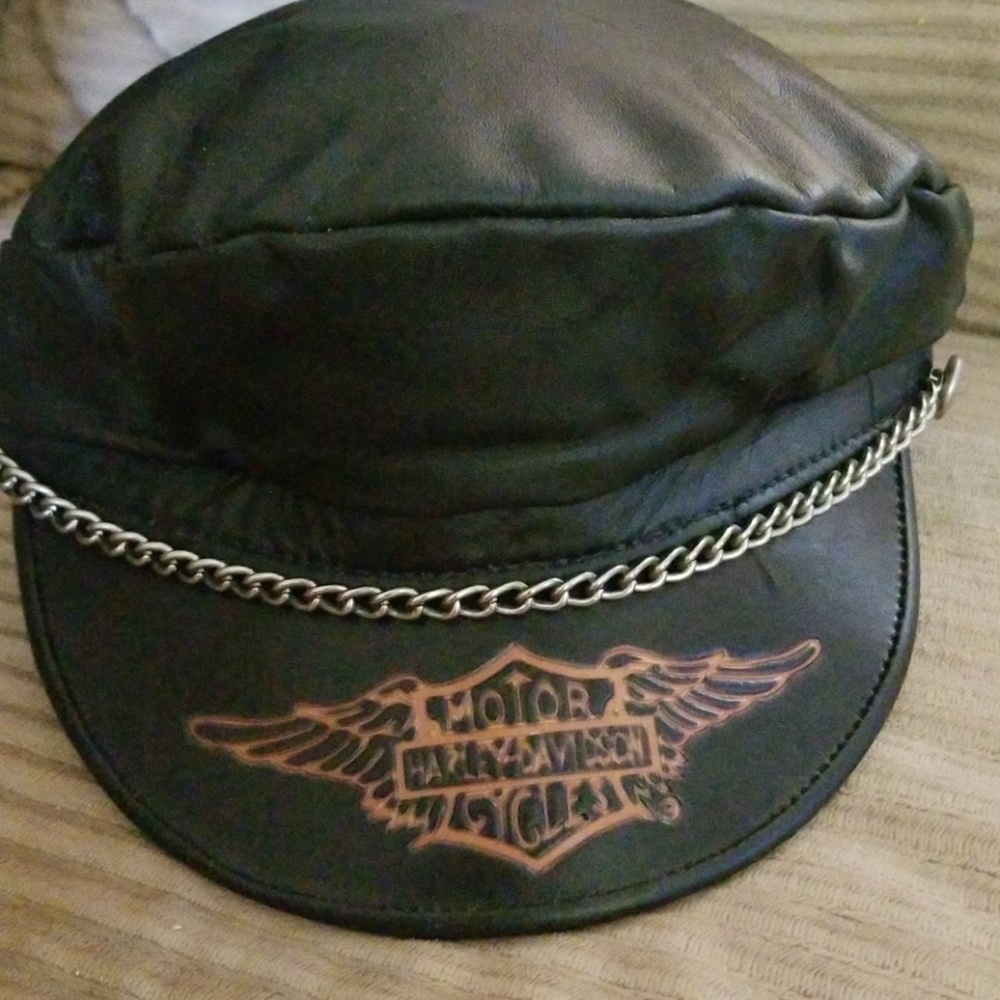 Harley Davidson leather cap (SM)